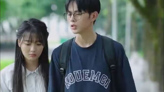 被女大學(xué)生誣陷偷拍，我的國士身份曝光了